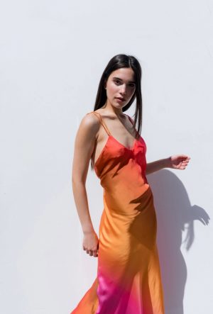 robe longue en satin multicolor tie-dye peach blossom paris
