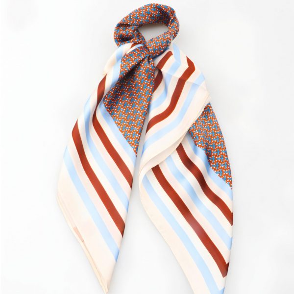 Foulard Paris crème rouge bleu beige Peach Blossom Paris